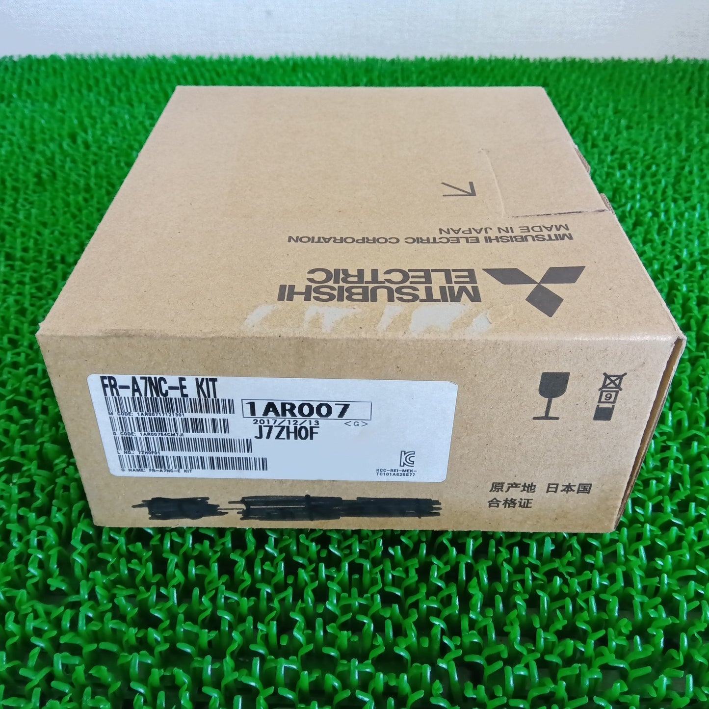 三菱電機 FR-A7NC-E KIT インバーター通信ユニット 箱汚れあり