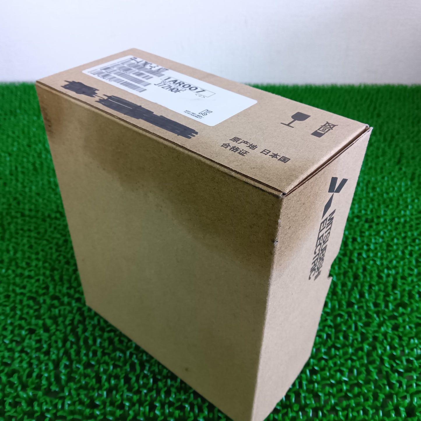 三菱電機 FR-A7NC-E KIT インバーター通信ユニット 箱汚れあり