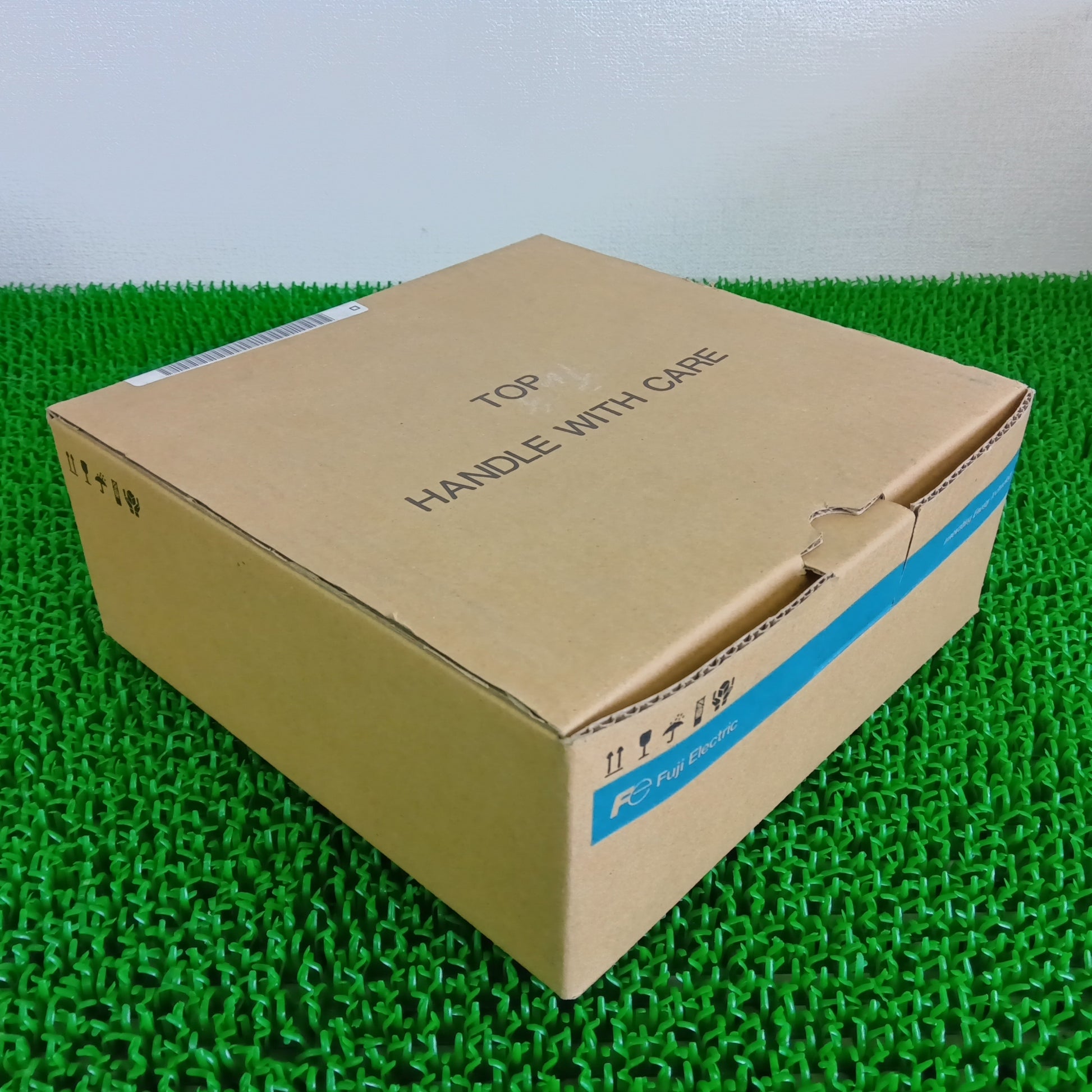 富士電機 RYT401D5-VS2 サーボアンプ 箱汚れあり | 八雲機械工具