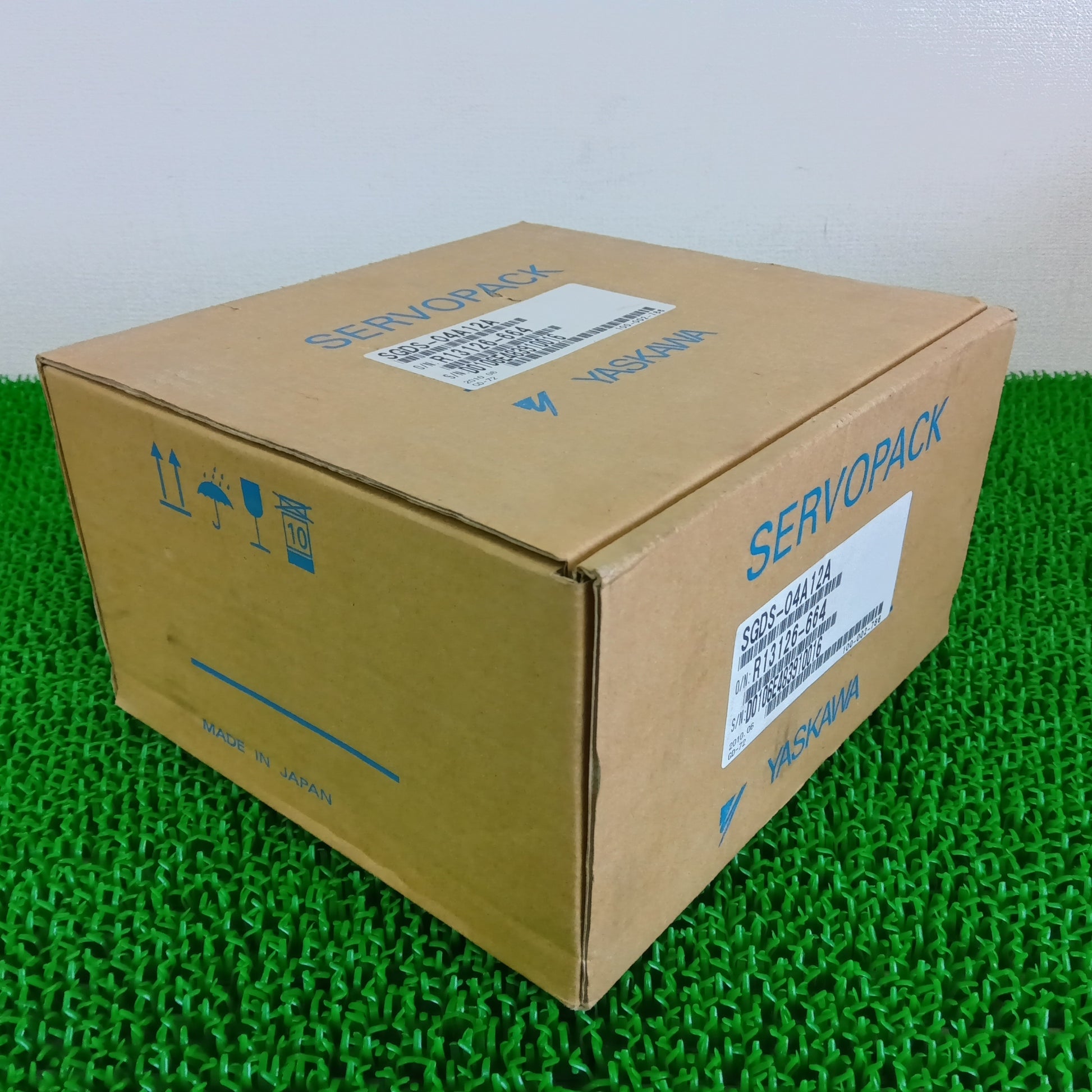 安川電機 SGDS-04A12A サーボアンプ 未開封 | 八雲機械工具