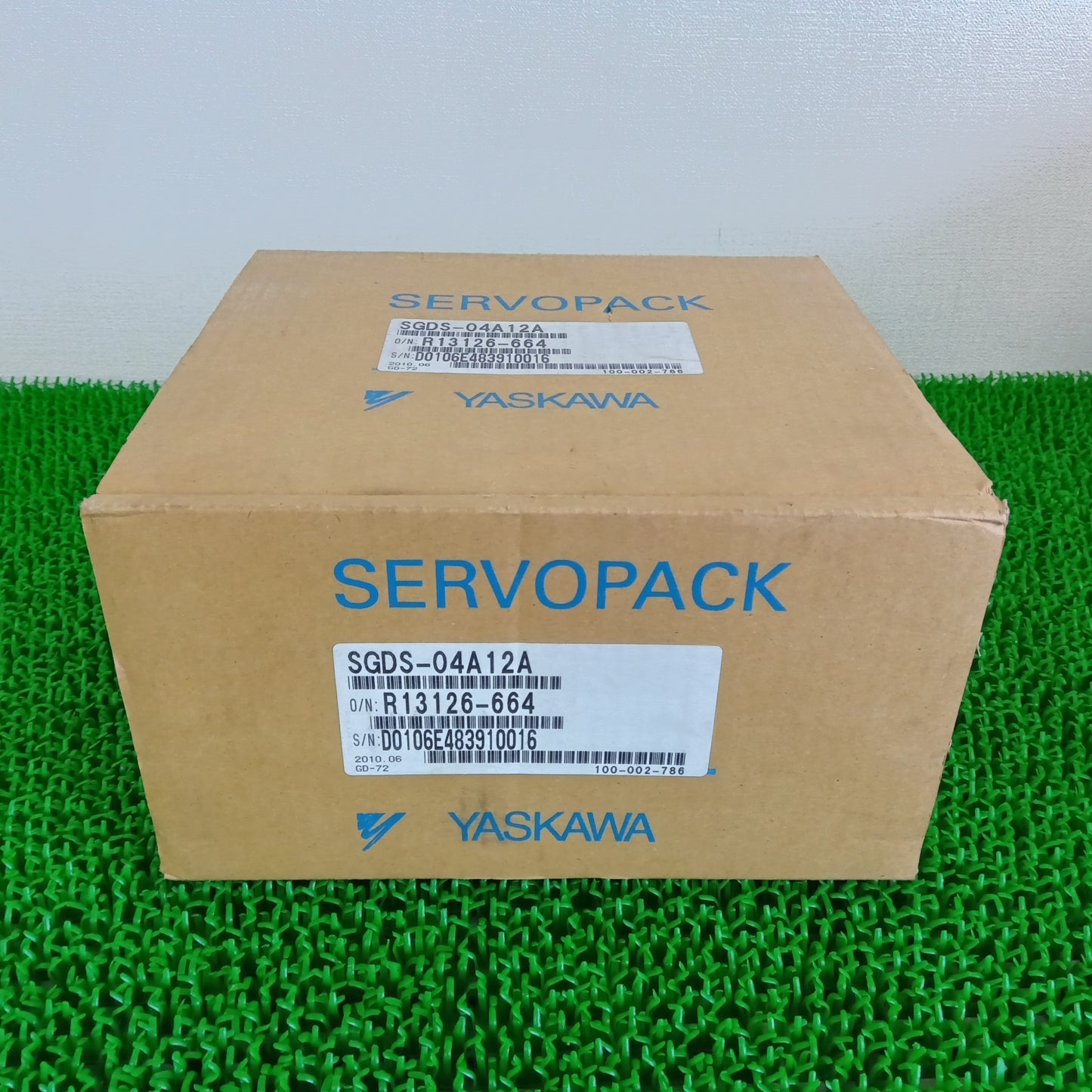 安川電機 SGDS-04A12A サーボアンプ 未開封