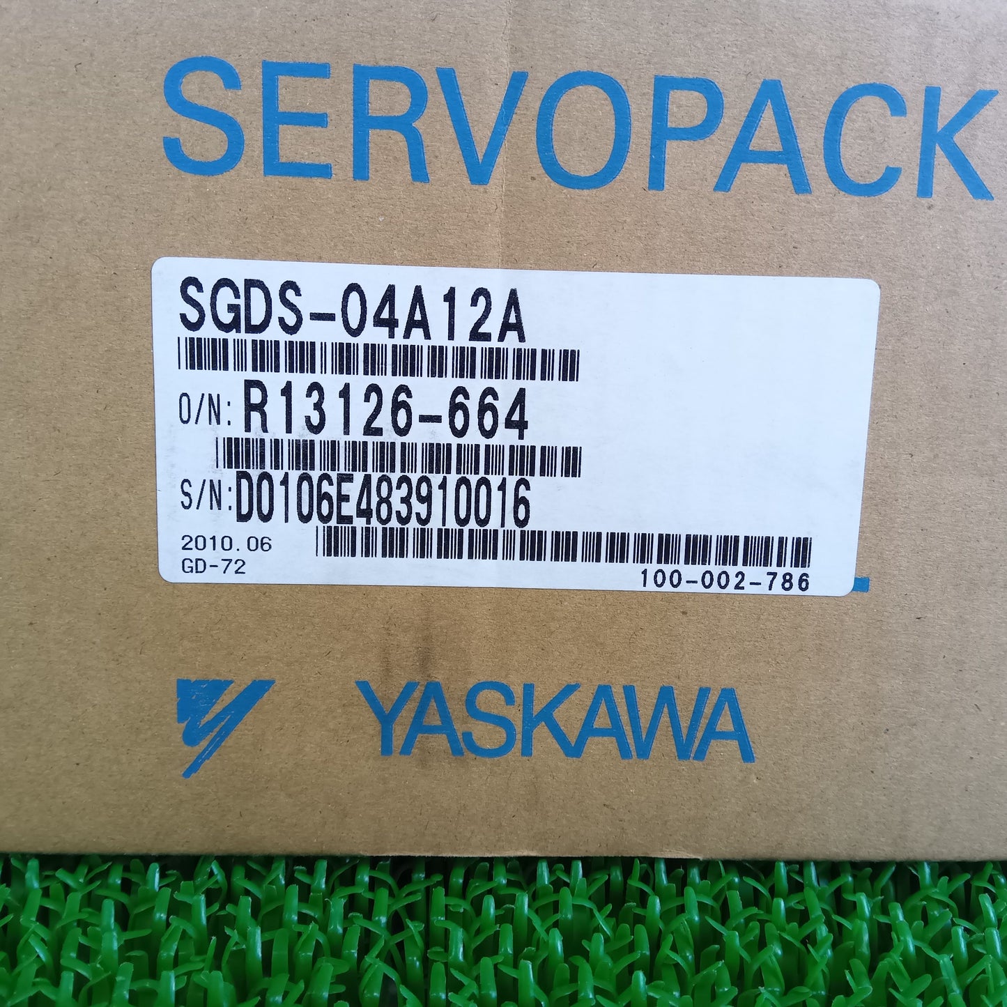 安川電機 SGDS-04A12A サーボアンプ 未開封