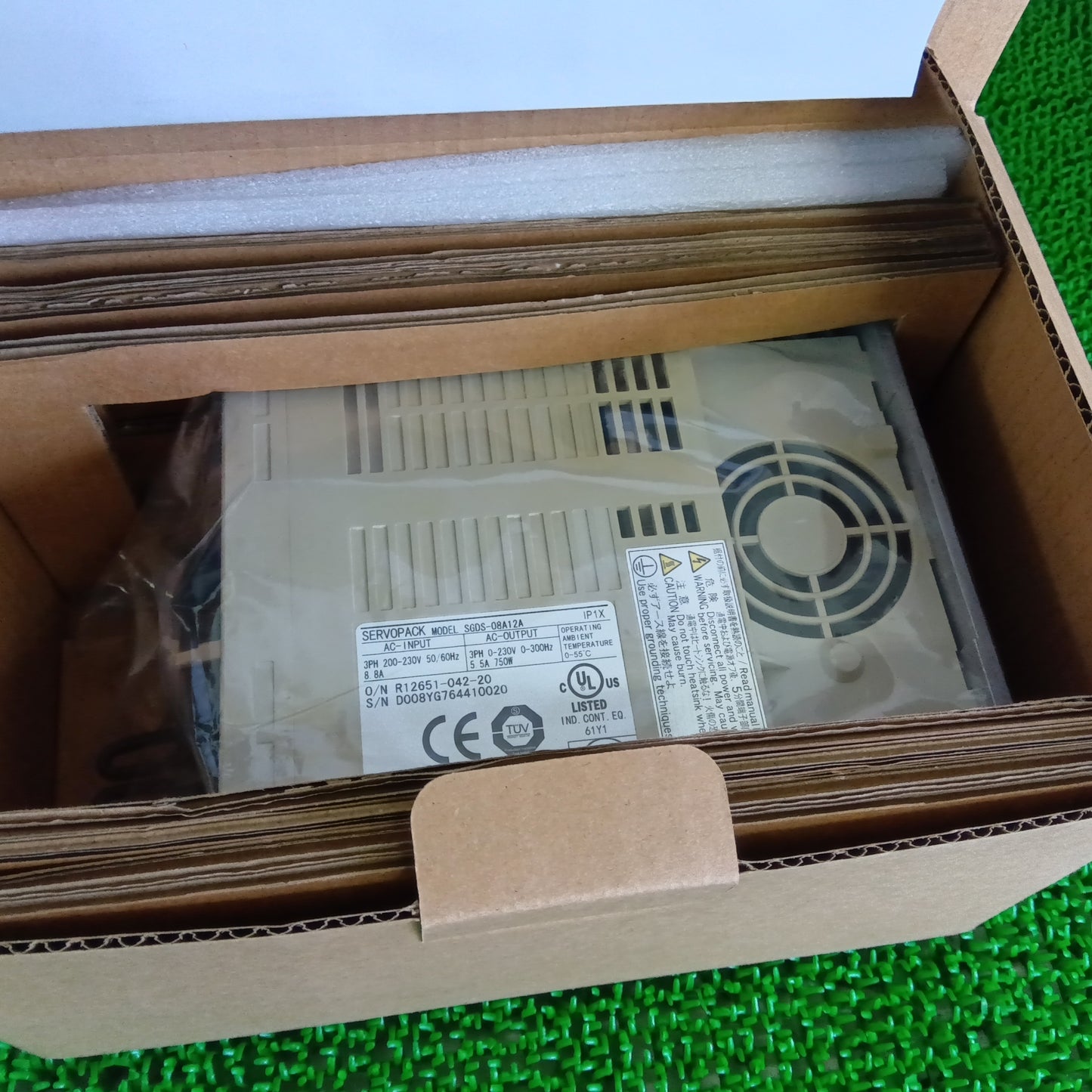 安川電機 SGDS-08A12A サーボアンプ 未開封