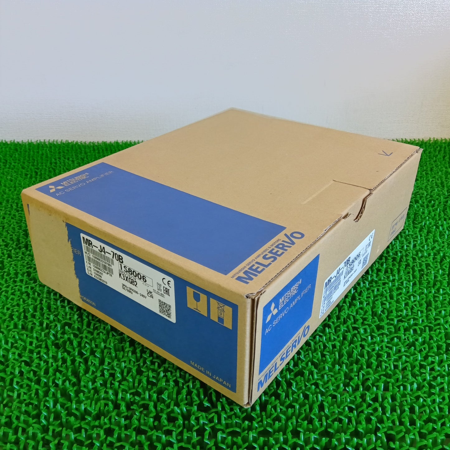 三菱電機 MR-J4-70B サーボアンプ 箱汚れあり