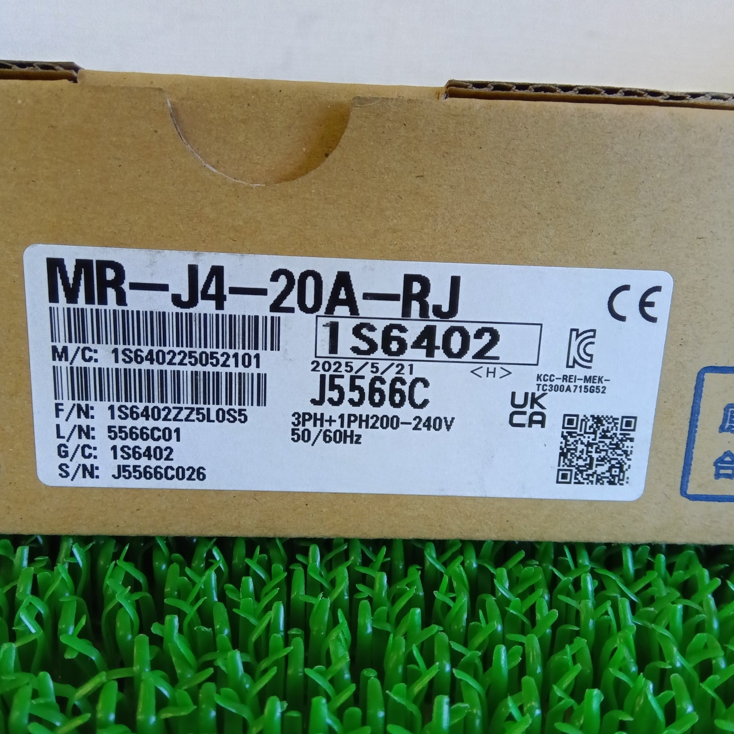 三菱電機 MR-J4-20A-RJ サーボアンプ 箱汚れあり