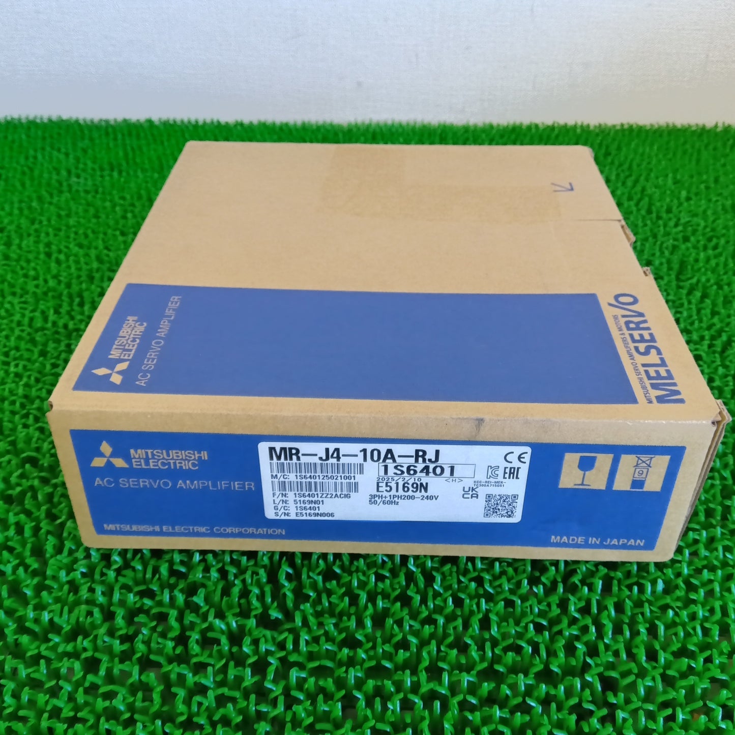 三菱電機 MR-J4-10A-RJ サーボアンプ 箱汚れあり