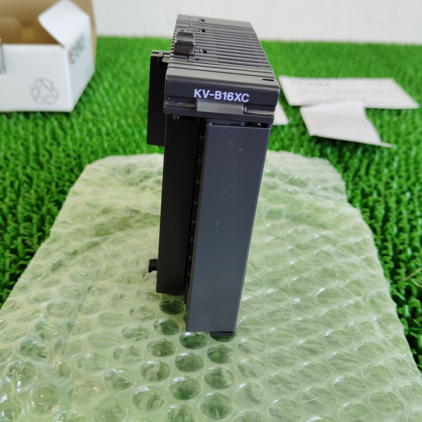 キーエンス KV-B16XC 箱にメモ書きあり ネジ端子台