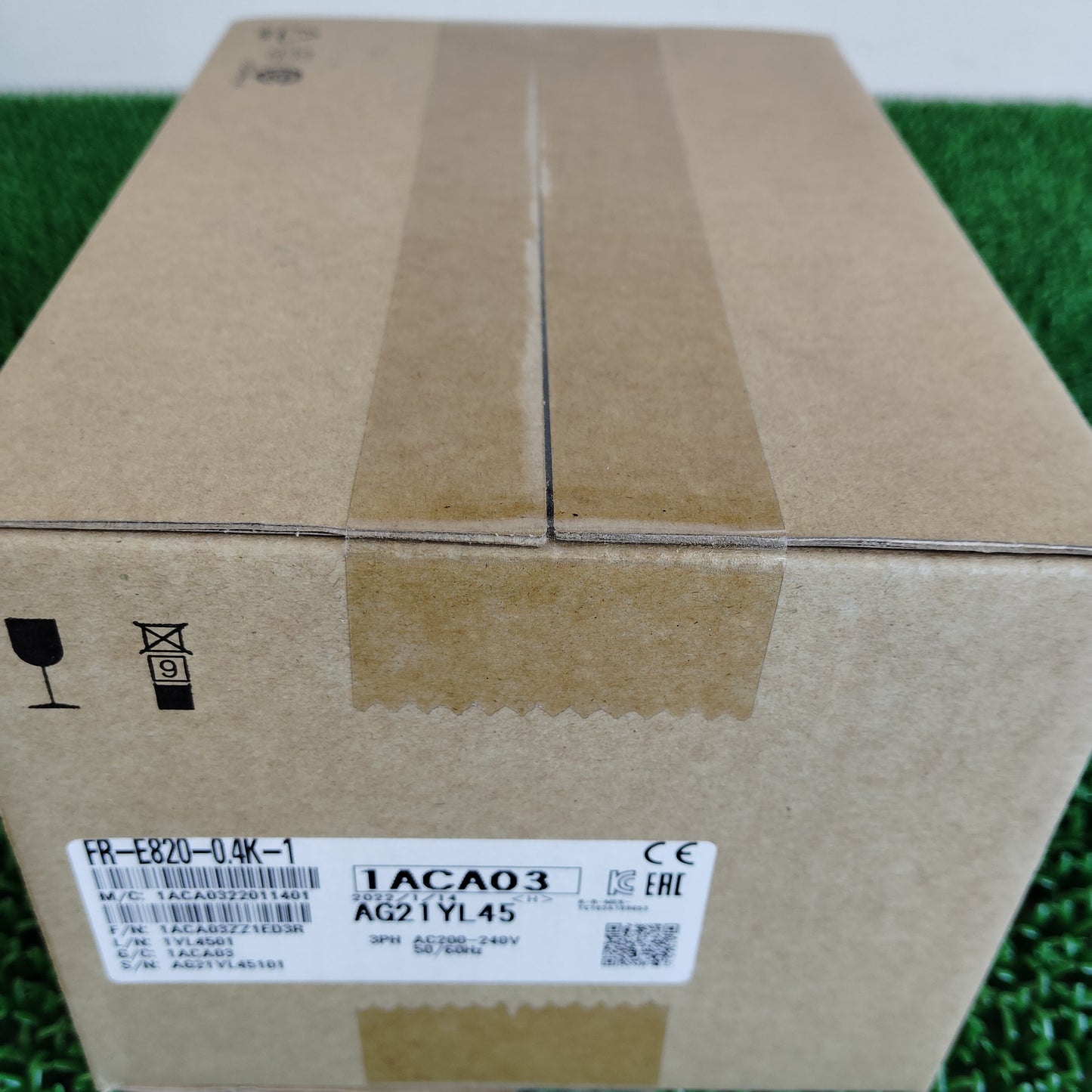 三菱電機 FR-E820-0.4K-1 インバータ FREQROL