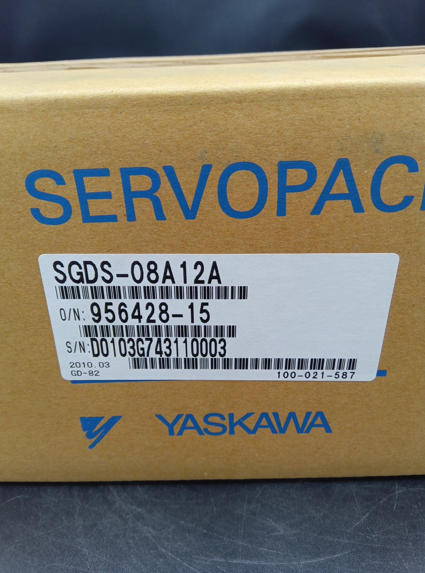 Yaskawa Electric SGDS-08A12A Servo Motor/Pack ACPower Supply Input