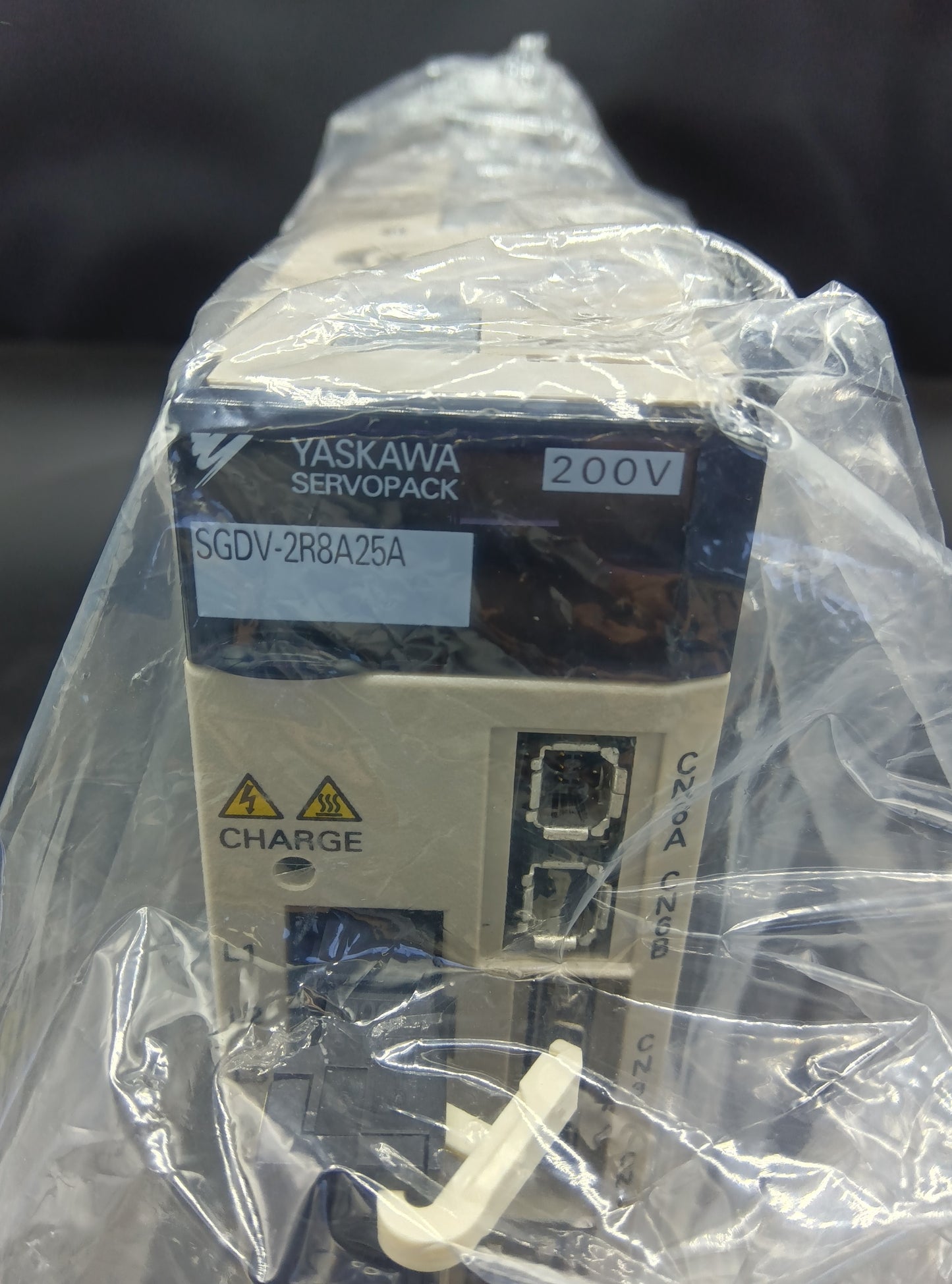 Yaskawa Electric SGDV-2R8A25A Servo Motor/Pack