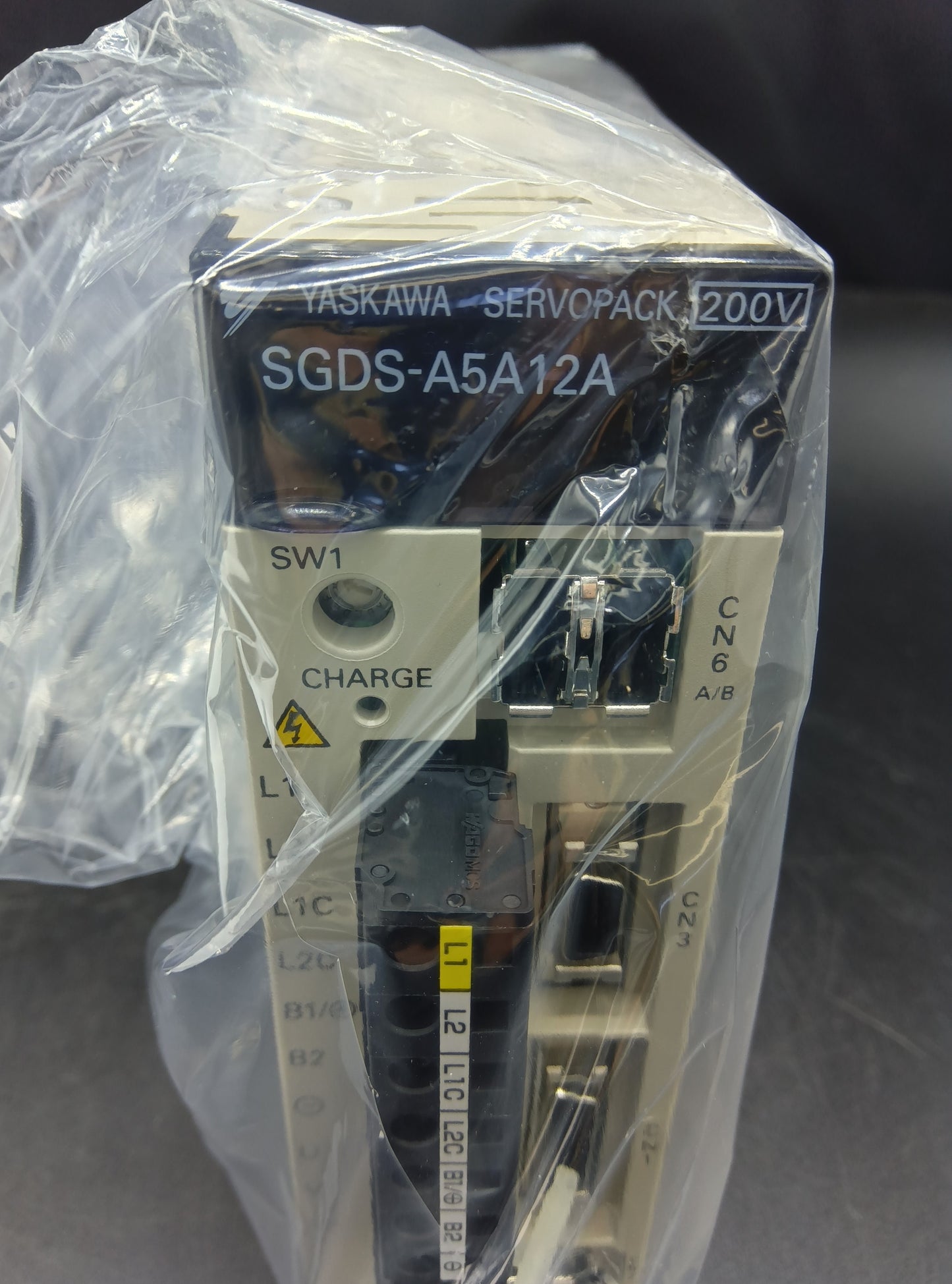 Yaskawa Electric SGDS-A5A12A Servo Motor/Pack