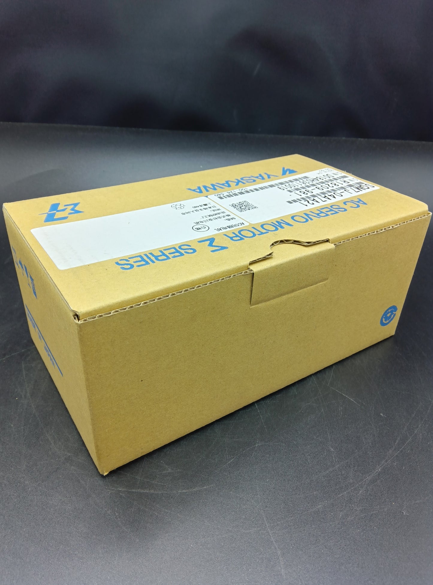 Yaskawa Electric SGM7J-04A7A21 Σ-7 series Servo Motor/Pack SGM7J