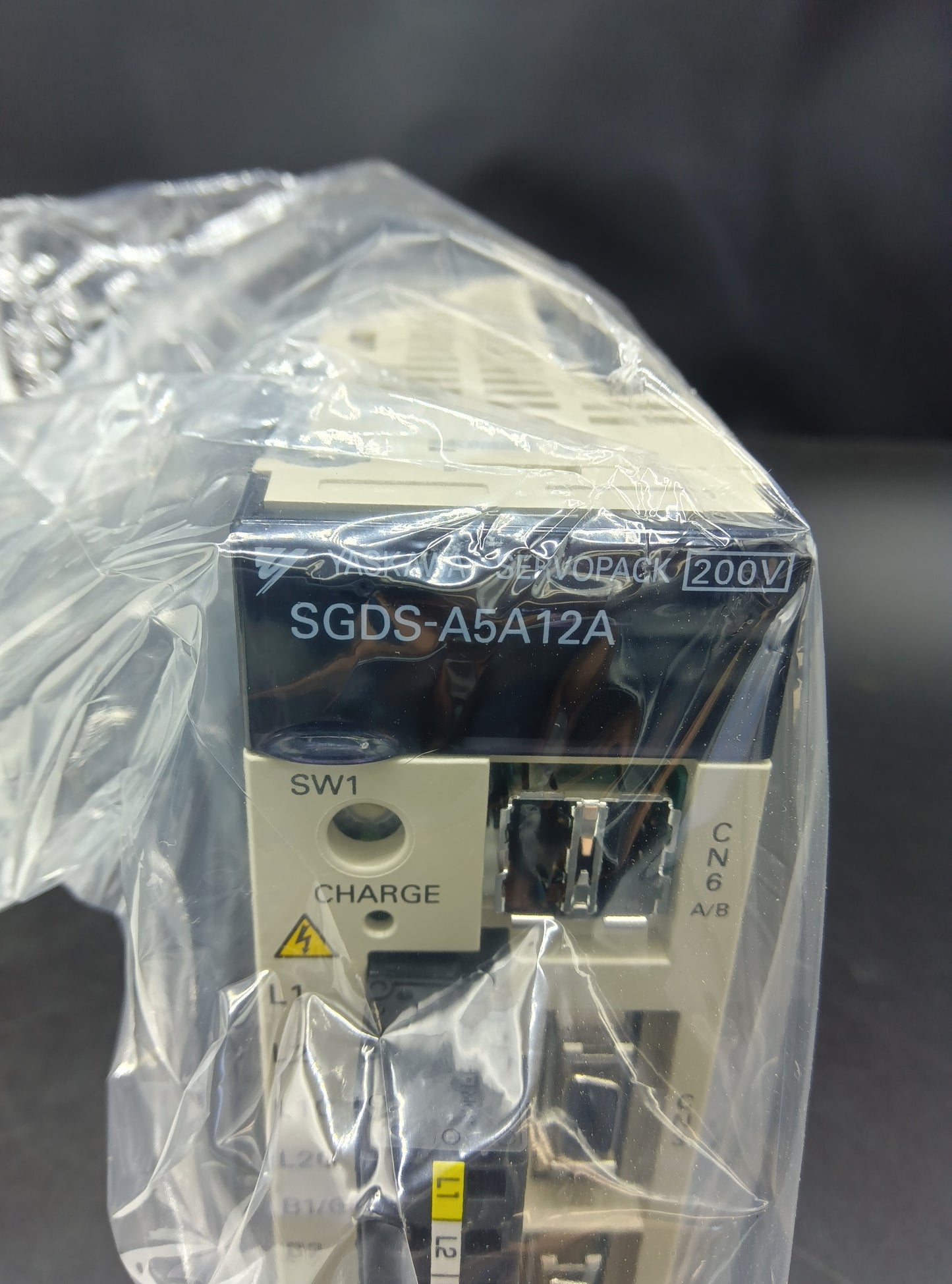 Yaskawa Electric SGDS-A5A12A Servo Motor/Pack