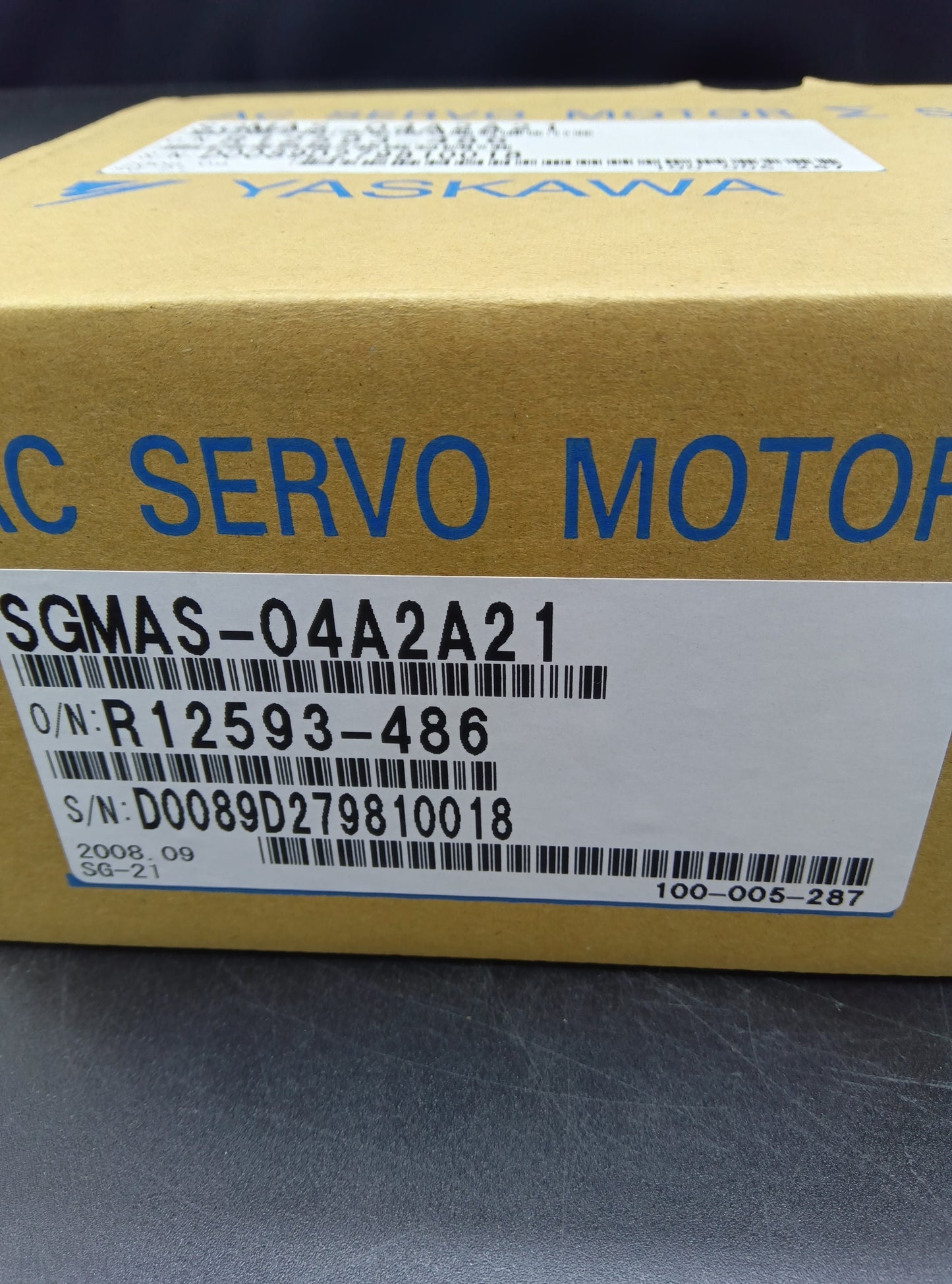 Yaskawa Electric SGMAS-04A2A21 Servo Motor/Pack