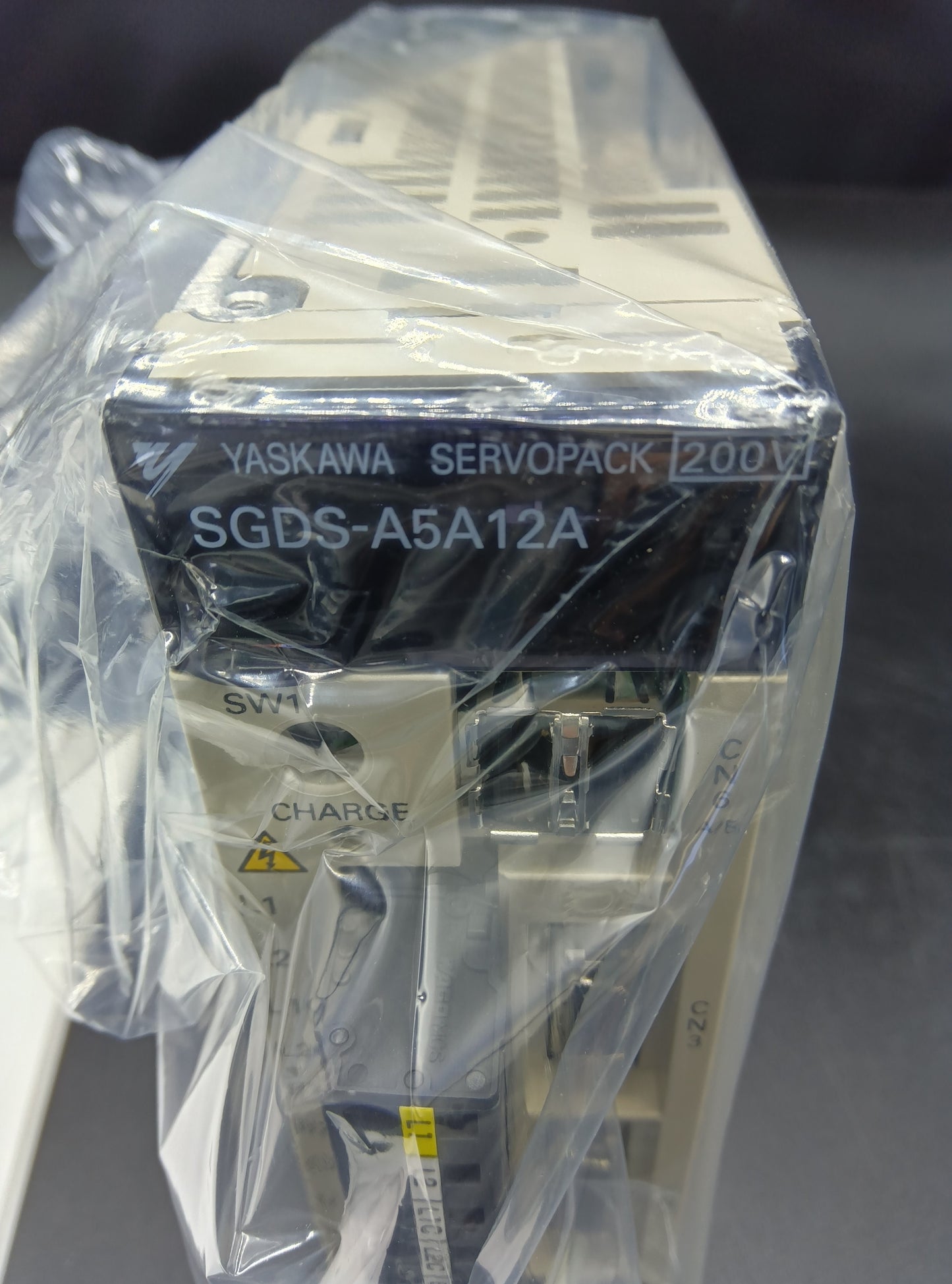 Yaskawa Electric SGDS-A5A12A Servo Motor/Pack