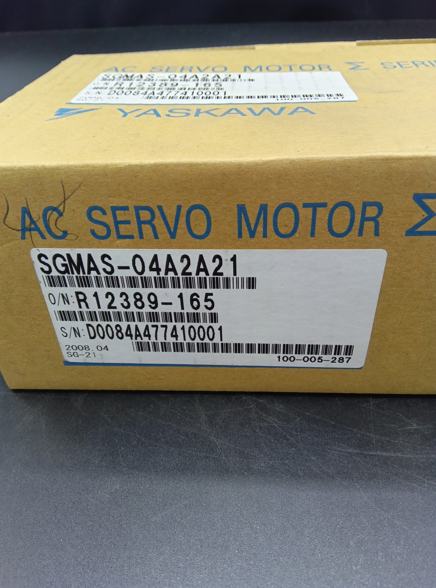 Yaskawa Electric SGMAS-04A2A21 Servo Motor/Pack