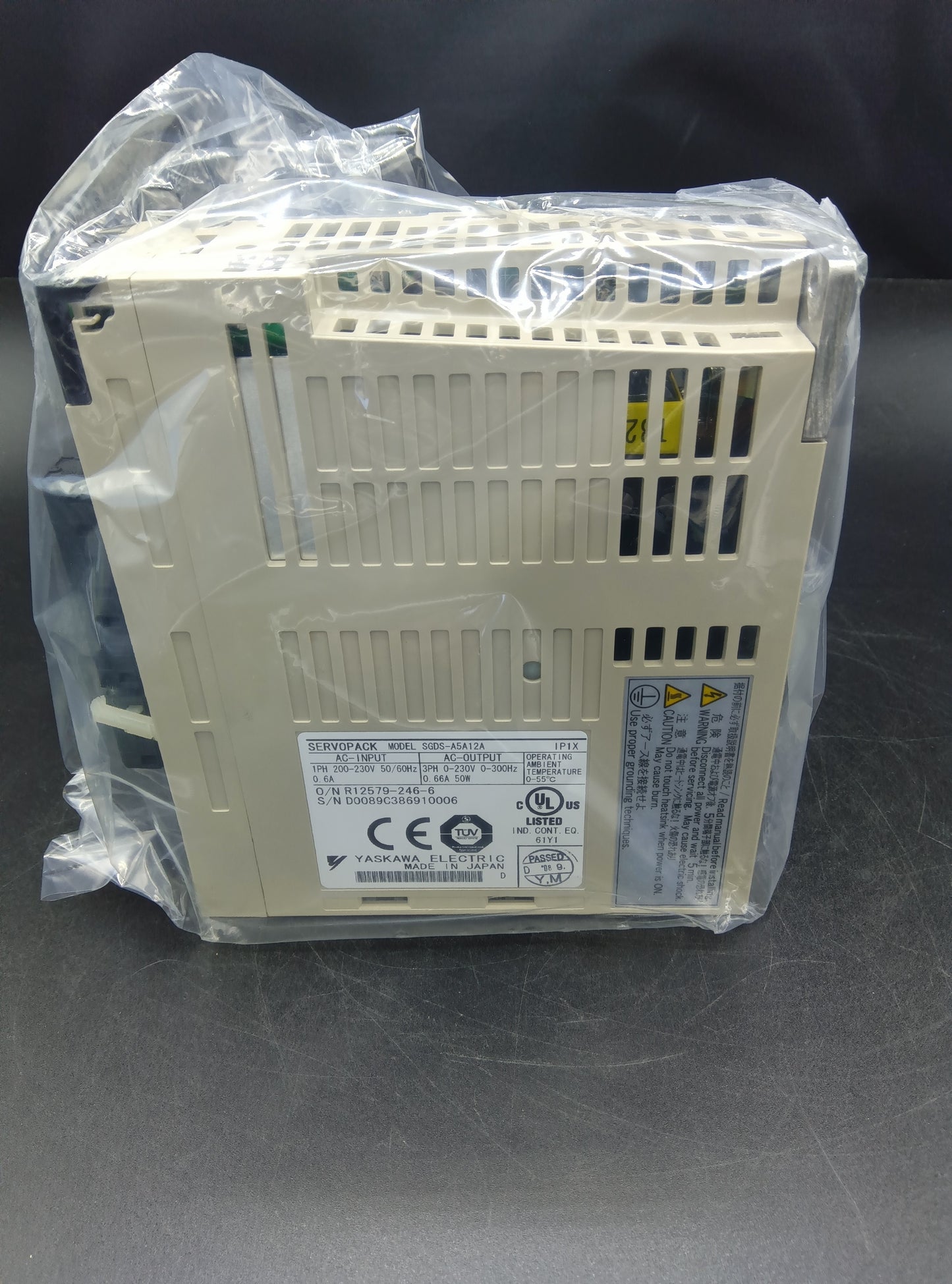 Yaskawa Electric SGDS-A5A12A Servo Motor/Pack