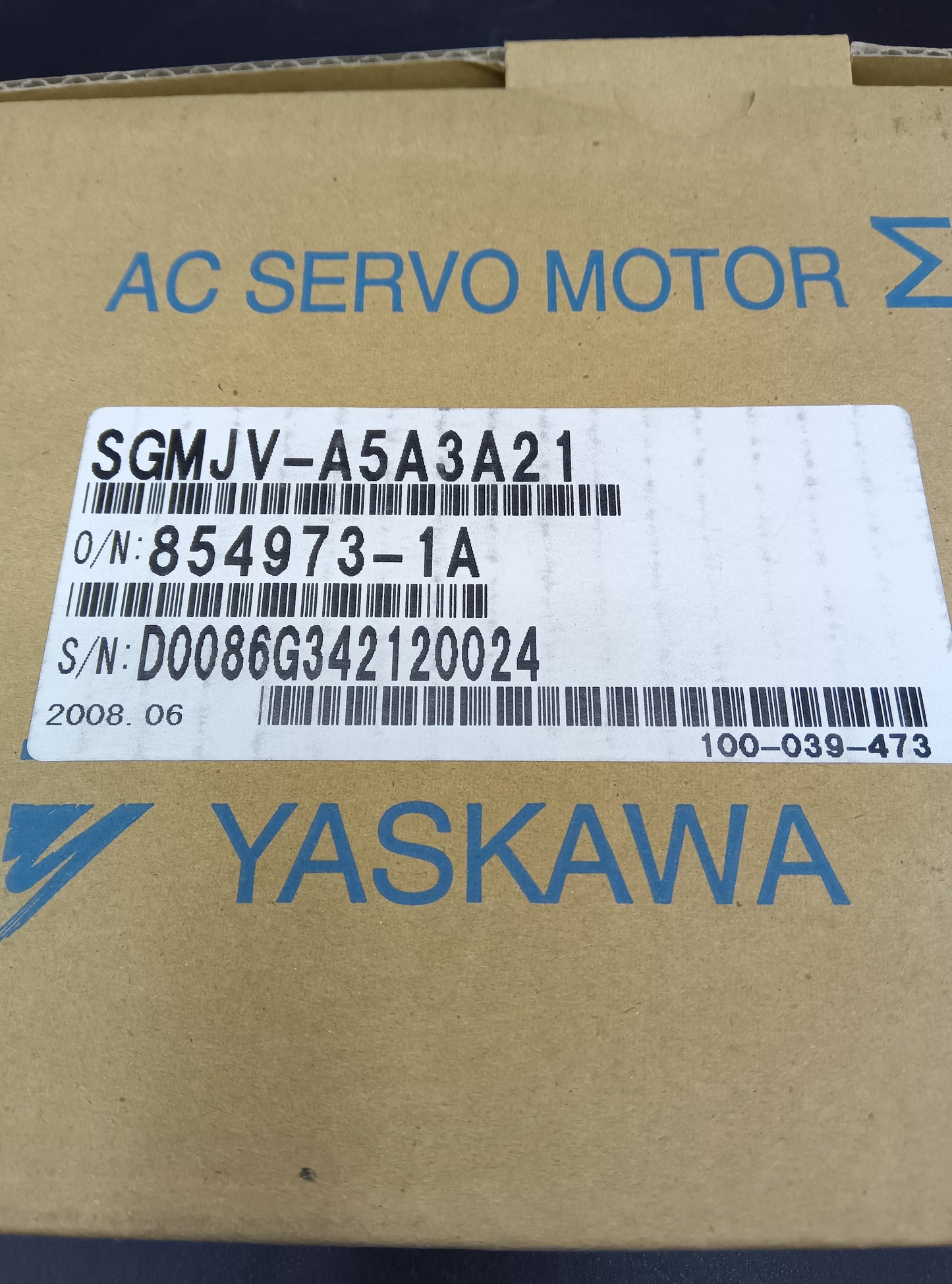 Yaskawa Electric  SGMJV-A5A3A21 Servo Motor/Pack