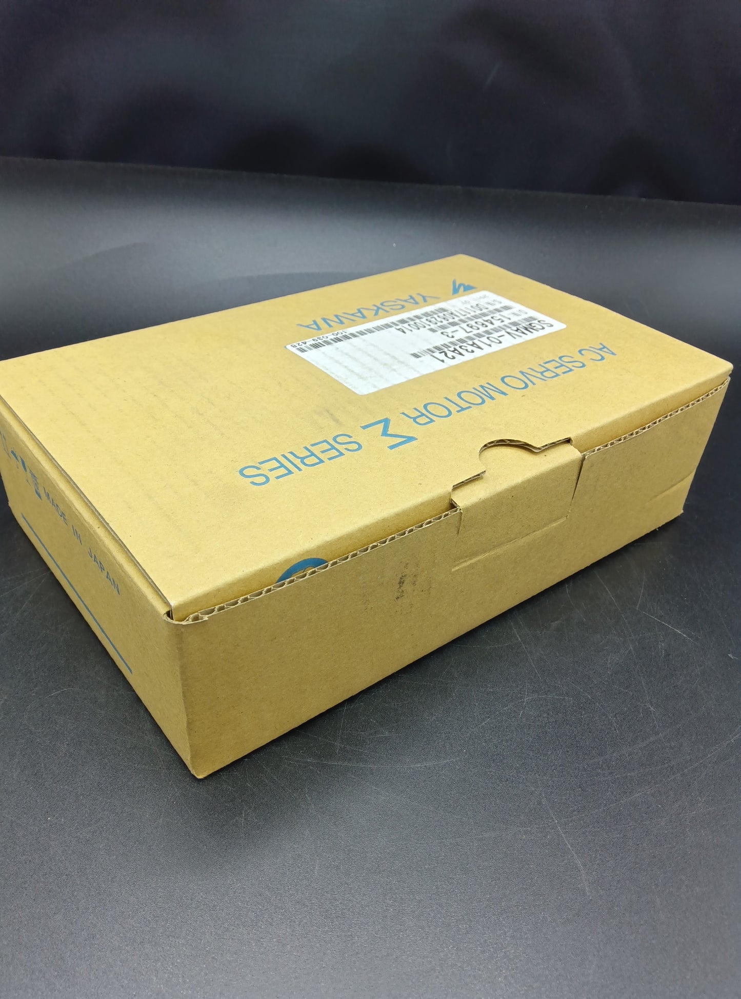 Yaskawa Electric  SGMAV-01A3A21 Servo Motor/Pack