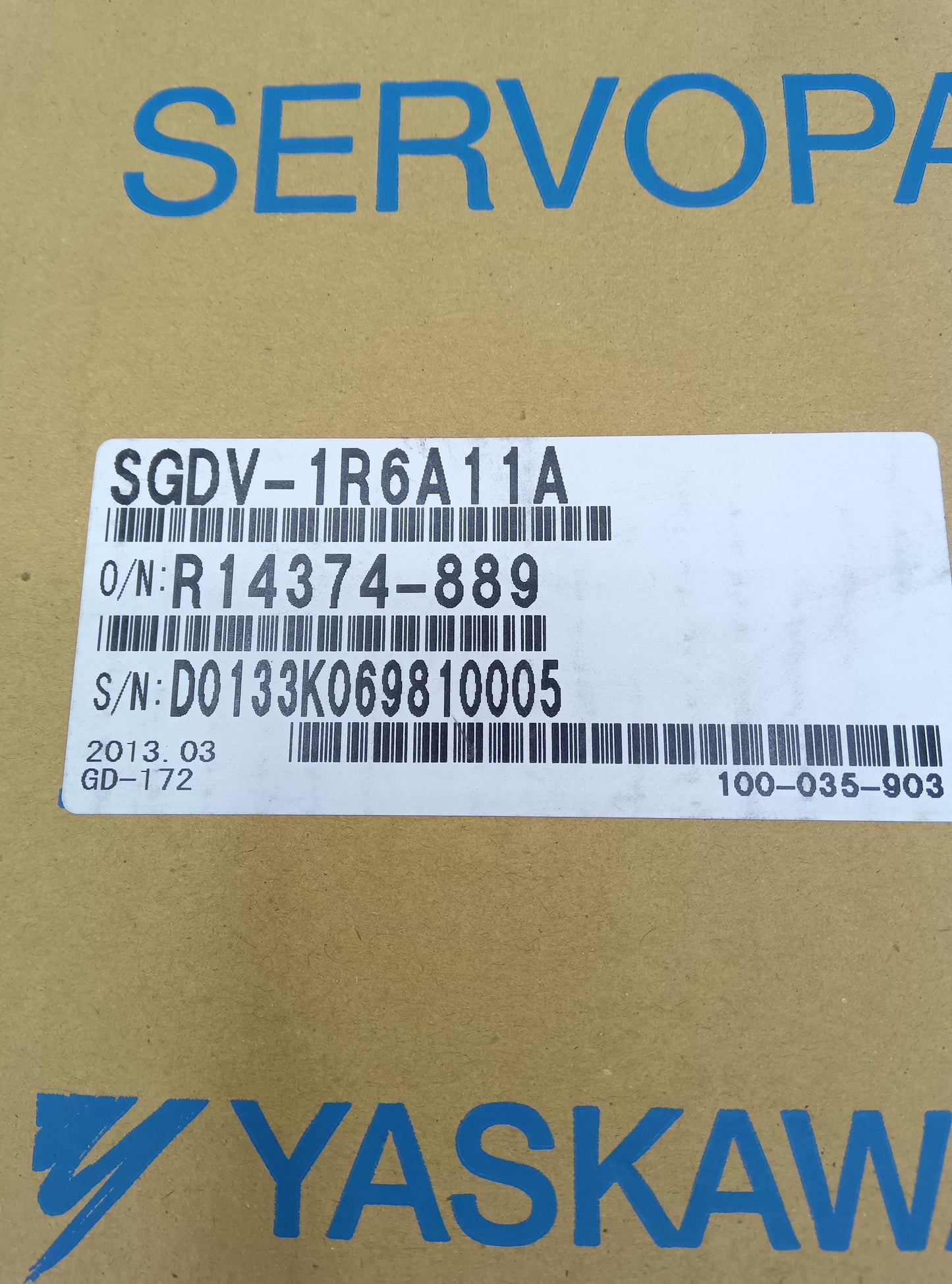 Yaskawa Electric  SGDV-1R6A11A  Servo Motor/Pack