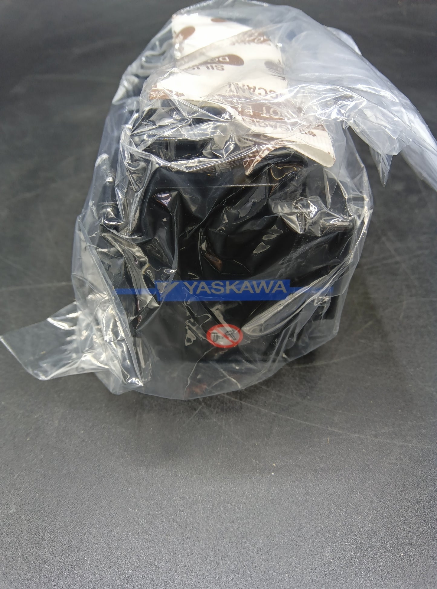 Yaskawa Electric SGM7A-02A7A21 Servo Motor/Pack