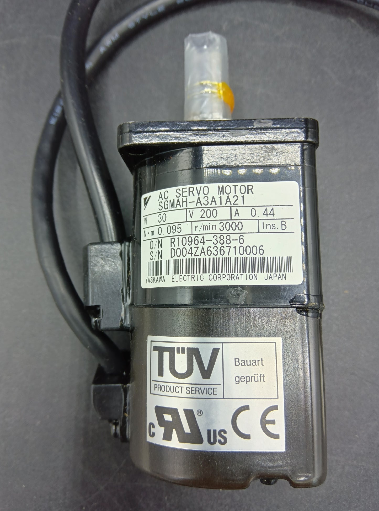 Yaskawa Electric SGMAH-A3A1A21 Servo Motor/Pack