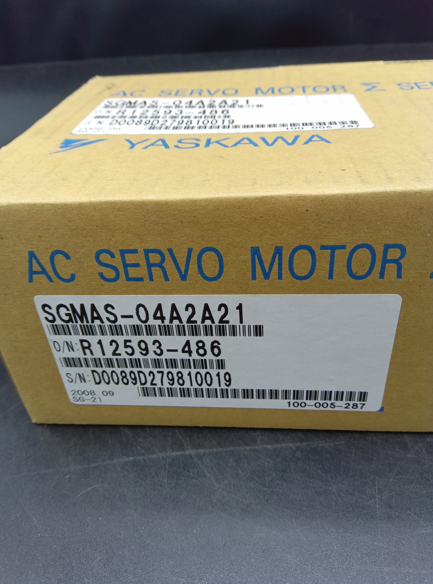 Yaskawa Electric SGMAS-04A2A21 Servo Motor/Pack