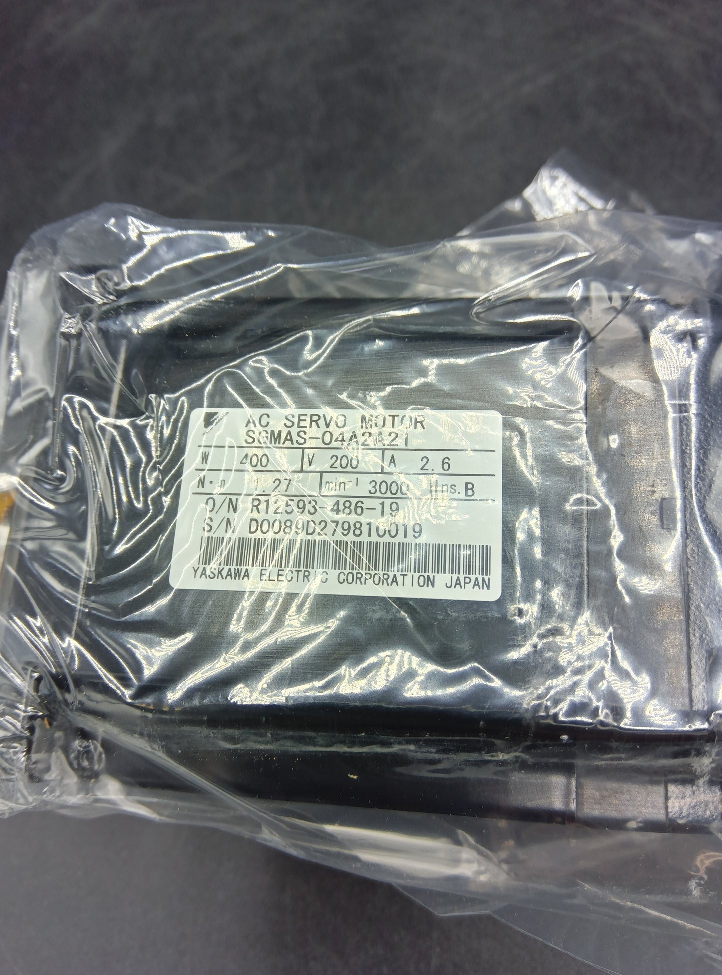 Yaskawa Electric SGMAS-04A2A21 Servo Motor/Pack