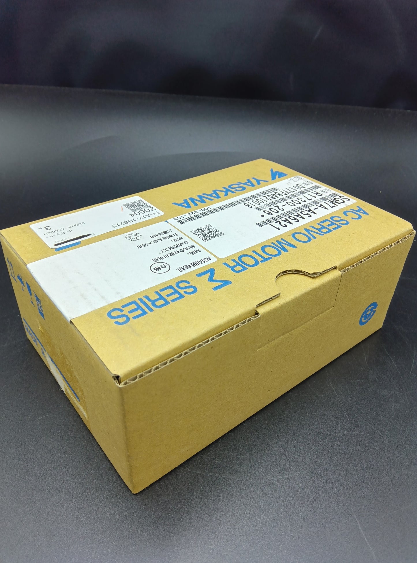 Yaskawa Electric  SGM7A-A5A6A21 Servo Motor/Pack