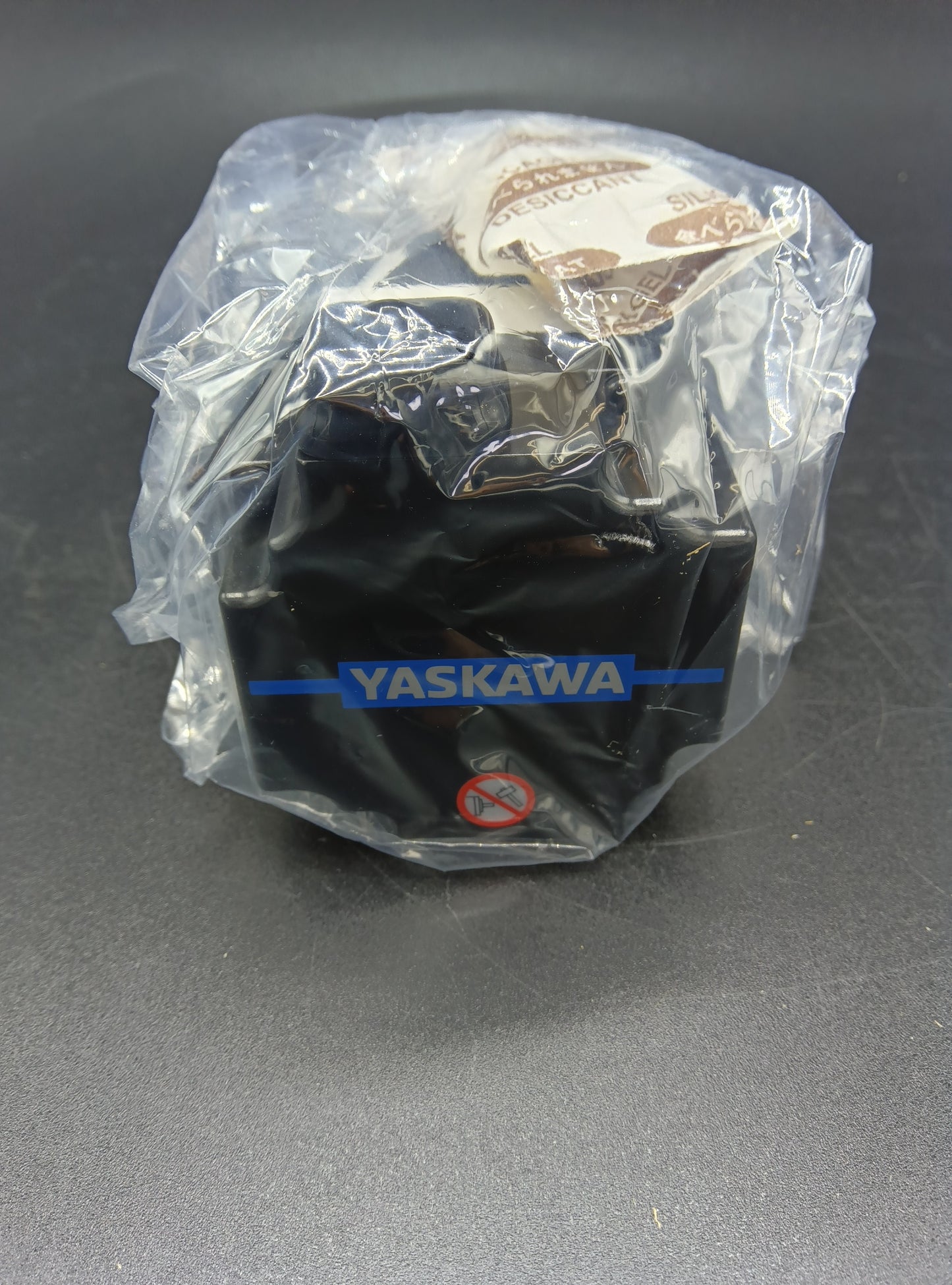 Yaskawa Electric SGM7A-02A6A21 Servo Motor/Pack