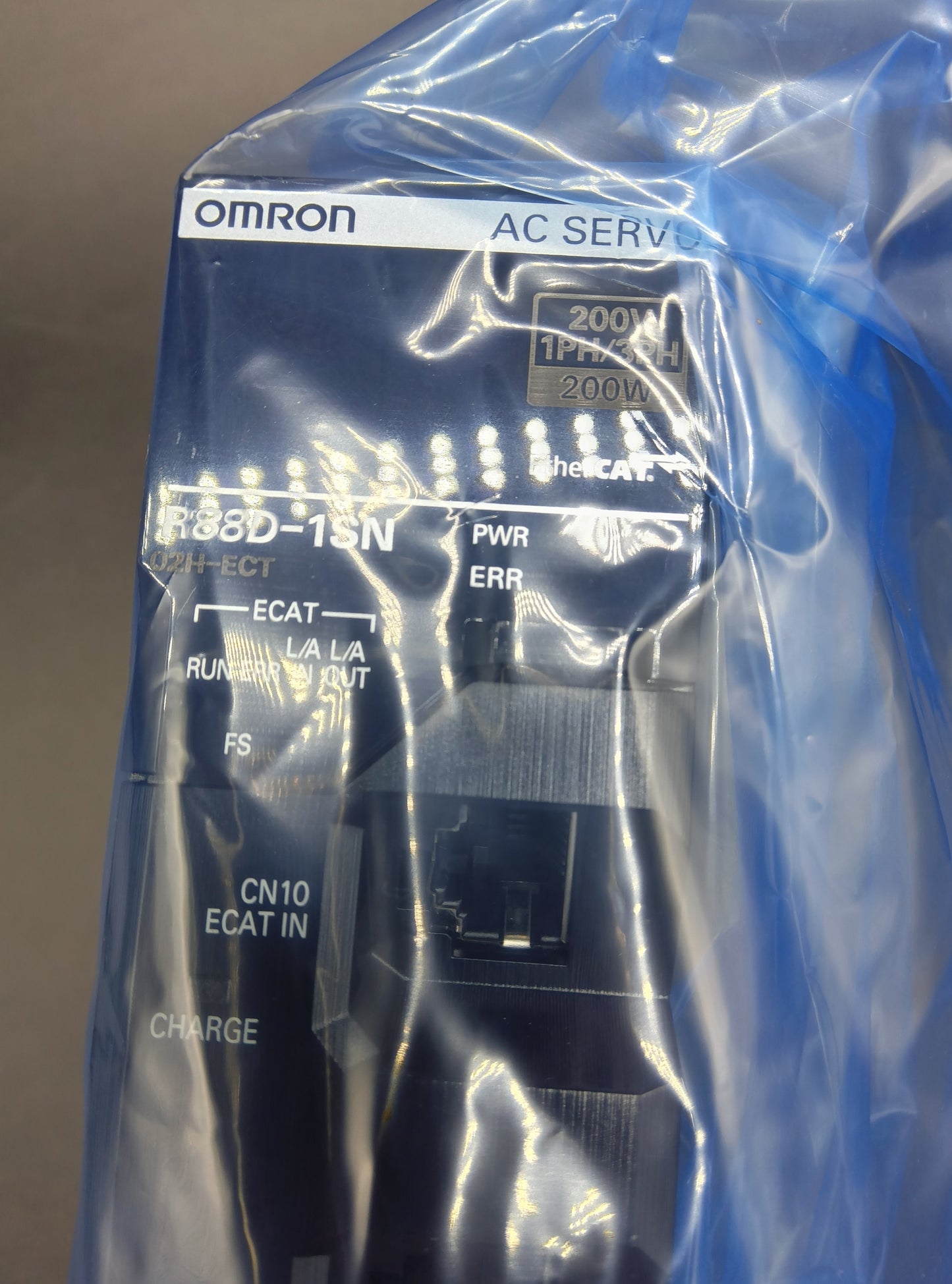 OMRON R88M-1M20030T AC Servo Motor/Pack 1S series 