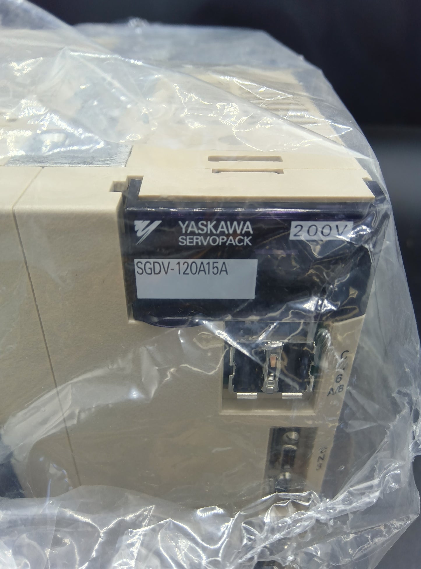 Yaskawa Electric SGDV-120A15A Servo Motor/Pack