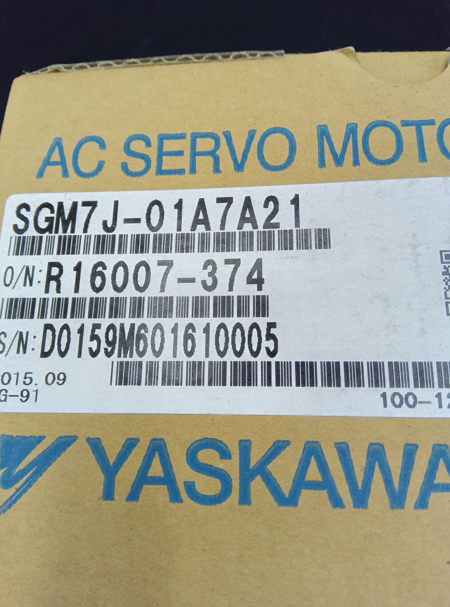 Yaskawa Electric  SGM7J-01A7A21 Servo Motor/Pack