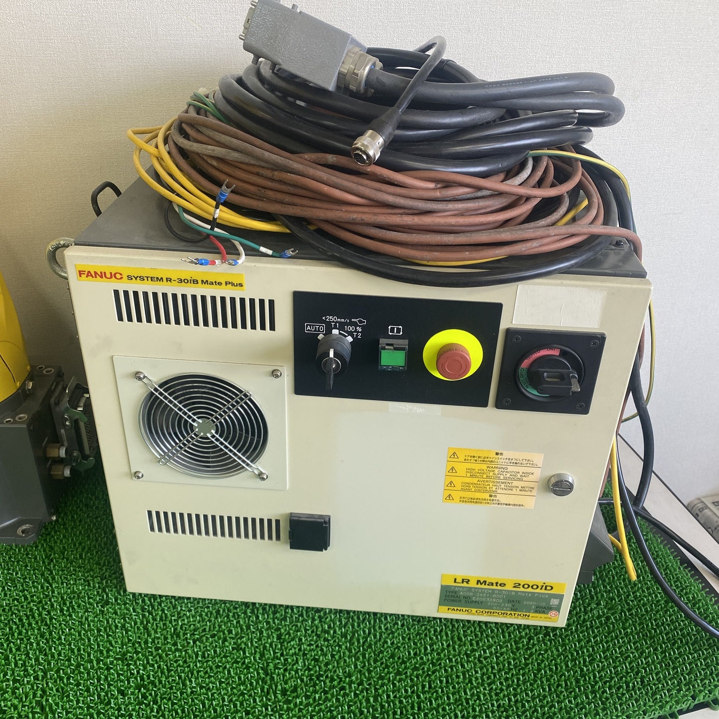 ファナック 産業用ロボット 中古 セット LR Mate 200iD A05B-1142-B201 / R-30iB A05B-2651-B001 / MHJ1
