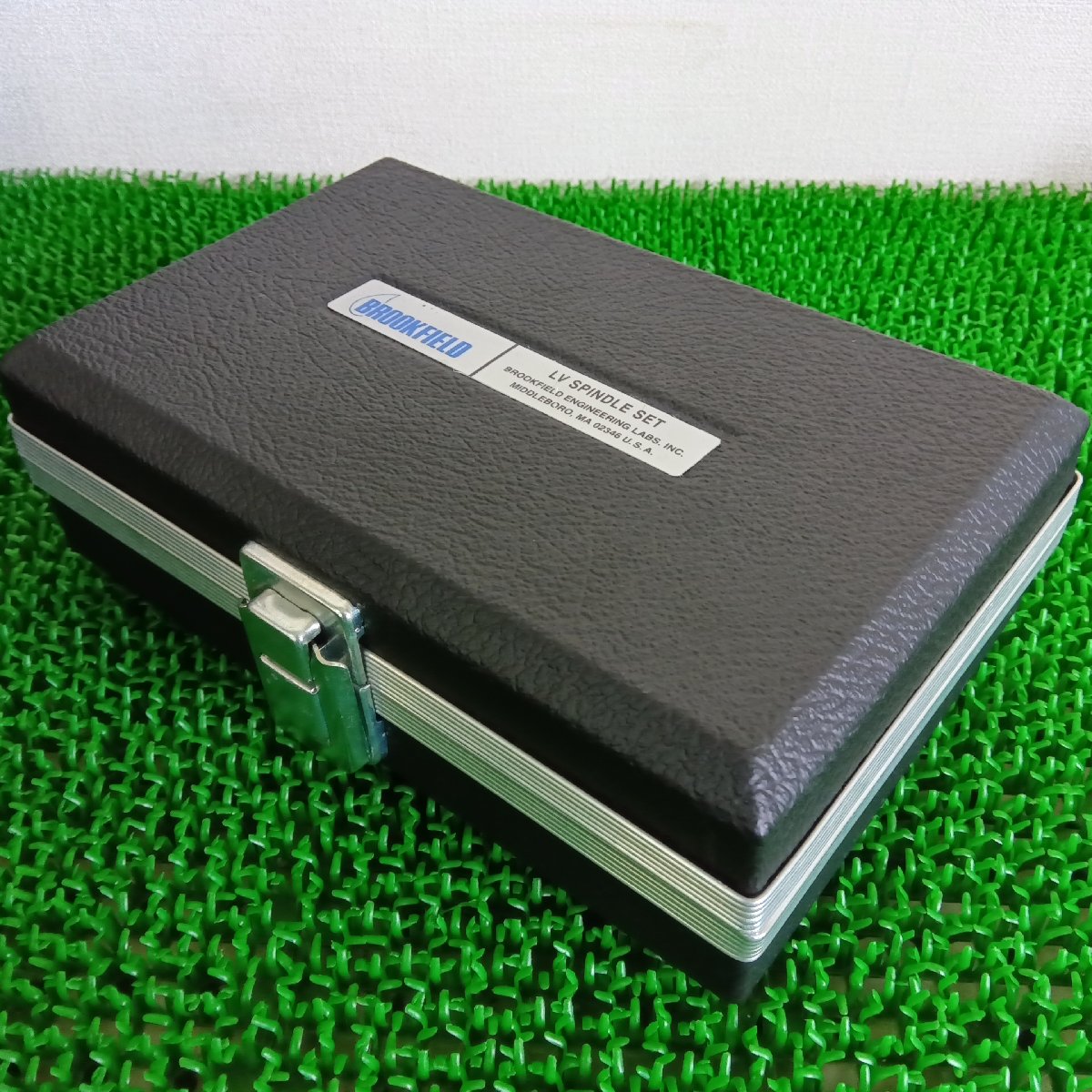 ブルックフィールド LVT アナログ粘度計 中古 オプションのスタンド付、スピンドル不揃い | 八雲機械工具