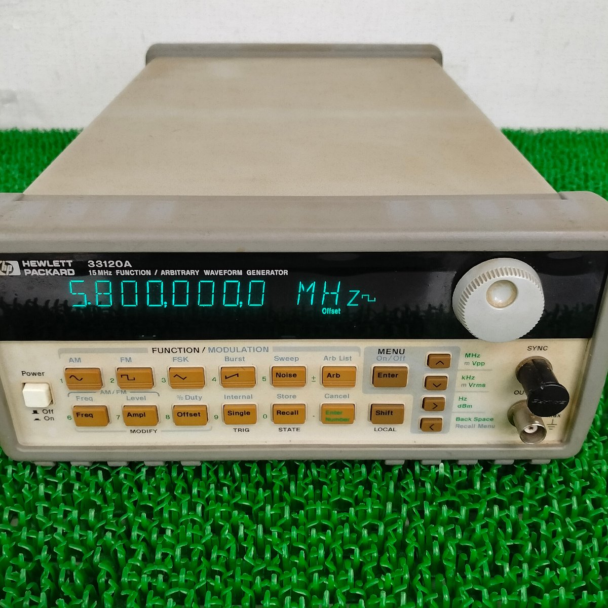HP 33120A FUNCTION GENERATOR 中古 汚れあり | 八雲機械工具